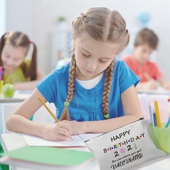 Cosmetic Makeup Bag Travel Case Women Quarantine Birthday 2021 NWT - Picture 4 of 6